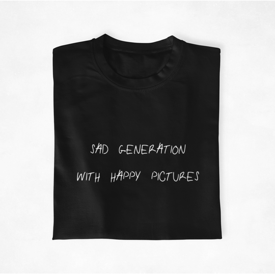 Sad Generation with Happy Pictures Herren - Organic Shirt Herren Shirt Organic Shirt True Statement